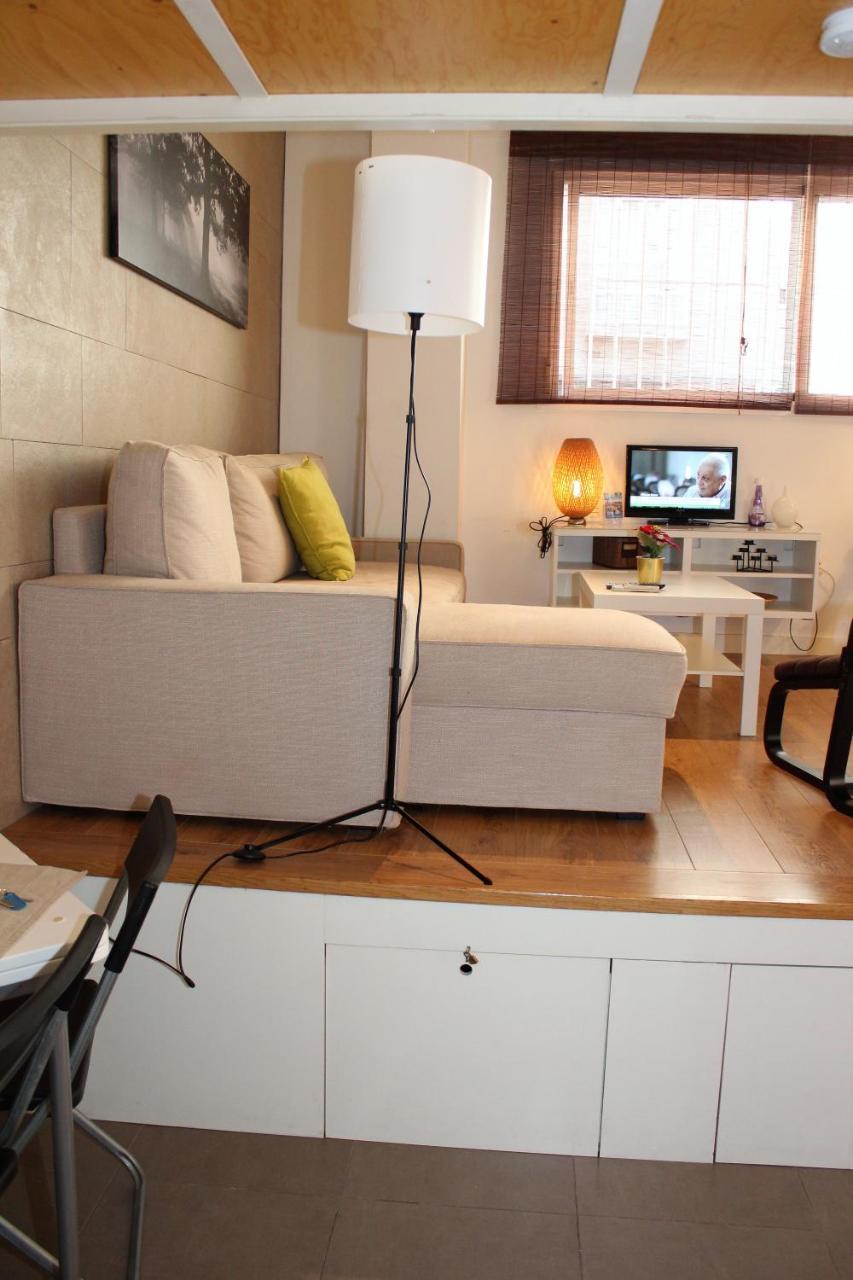 Apartamentos Clavero Малага Экстерьер фото