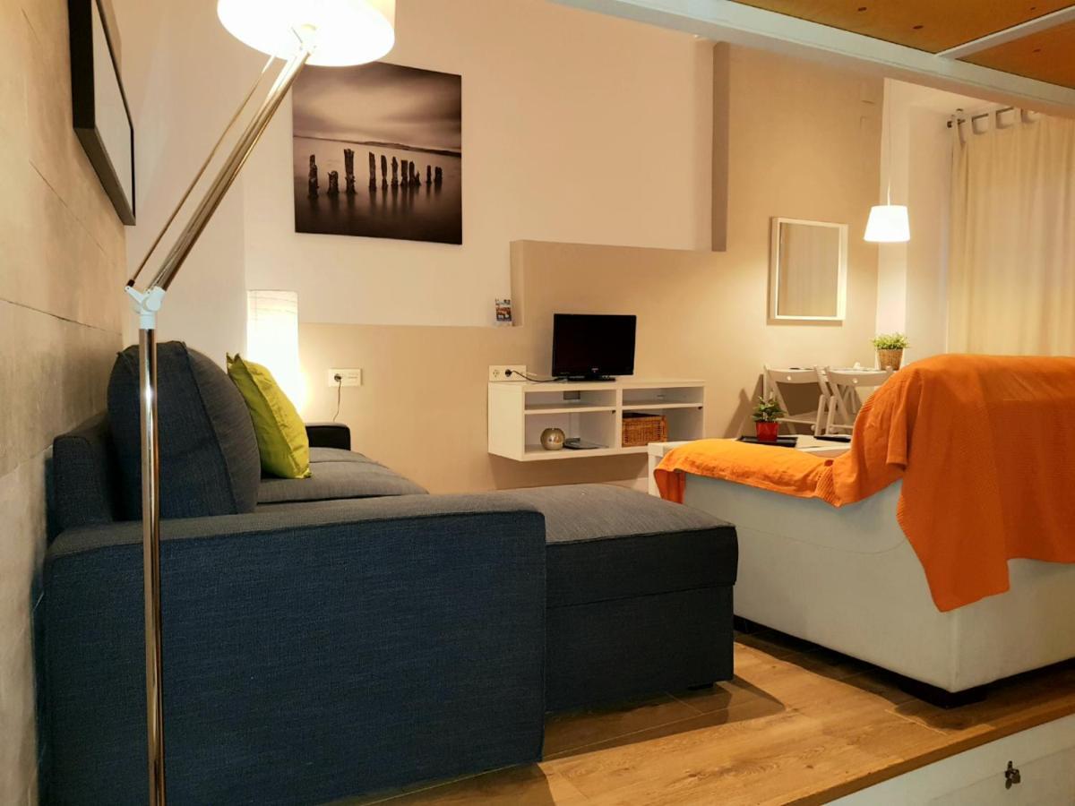 Apartamentos Clavero Малага Экстерьер фото